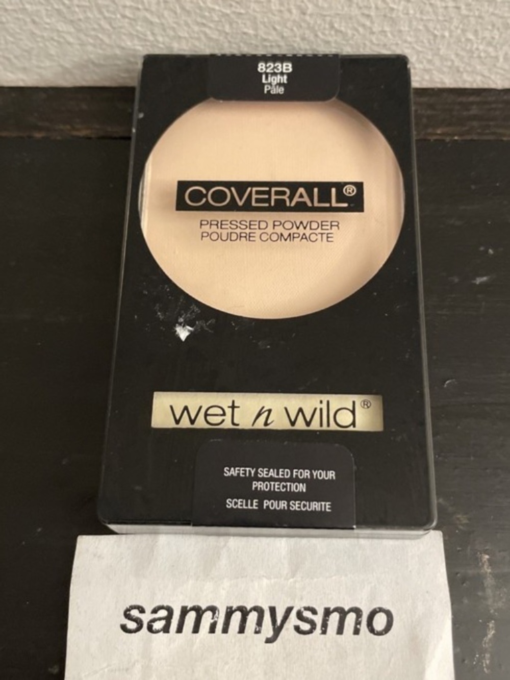 WET N WILD Coverall Pressed Powder 823B LIGHT Sealed DISCONTINUED